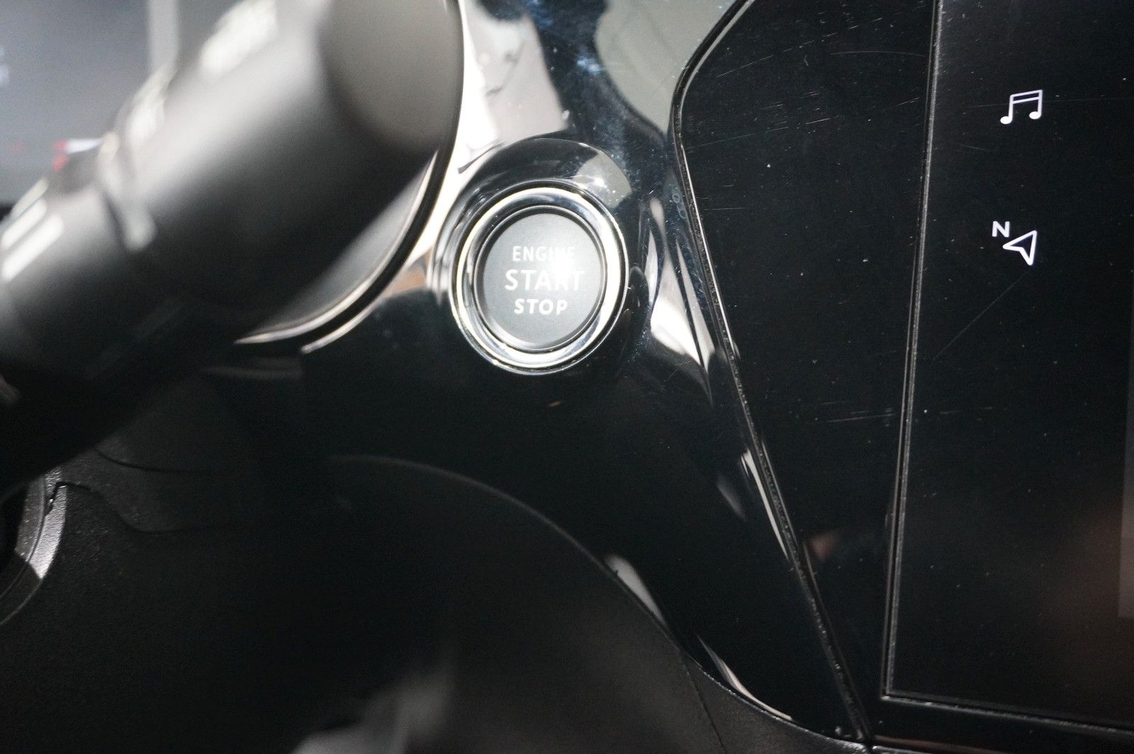 Fahrzeugabbildung Opel Corsa F 1.2T GS SPORT NAVI/LED/KAMERA/SPORT/DAB+