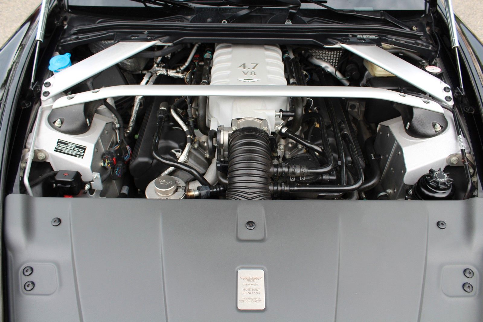 V8 Vantage Roadster 4.7l Sportshift Schön!