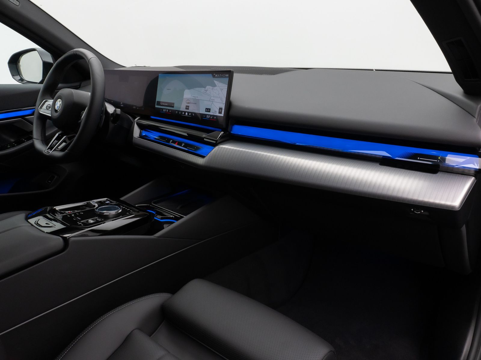 Fahrzeugabbildung BMW 520d M Sport 360°HUD DAB H/K AHK Komfort Alarm