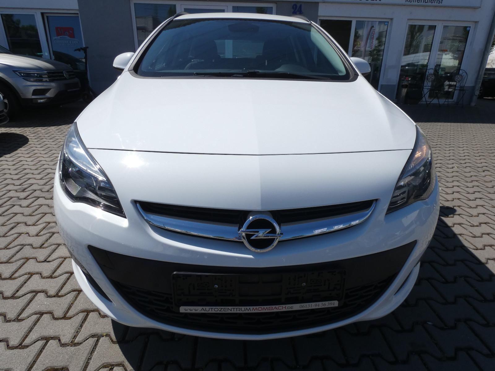 Opel Astra J Sports Tourer Style