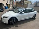 Tesla Model 3 Allradantrieb mit Dualmotor - Facelift 2