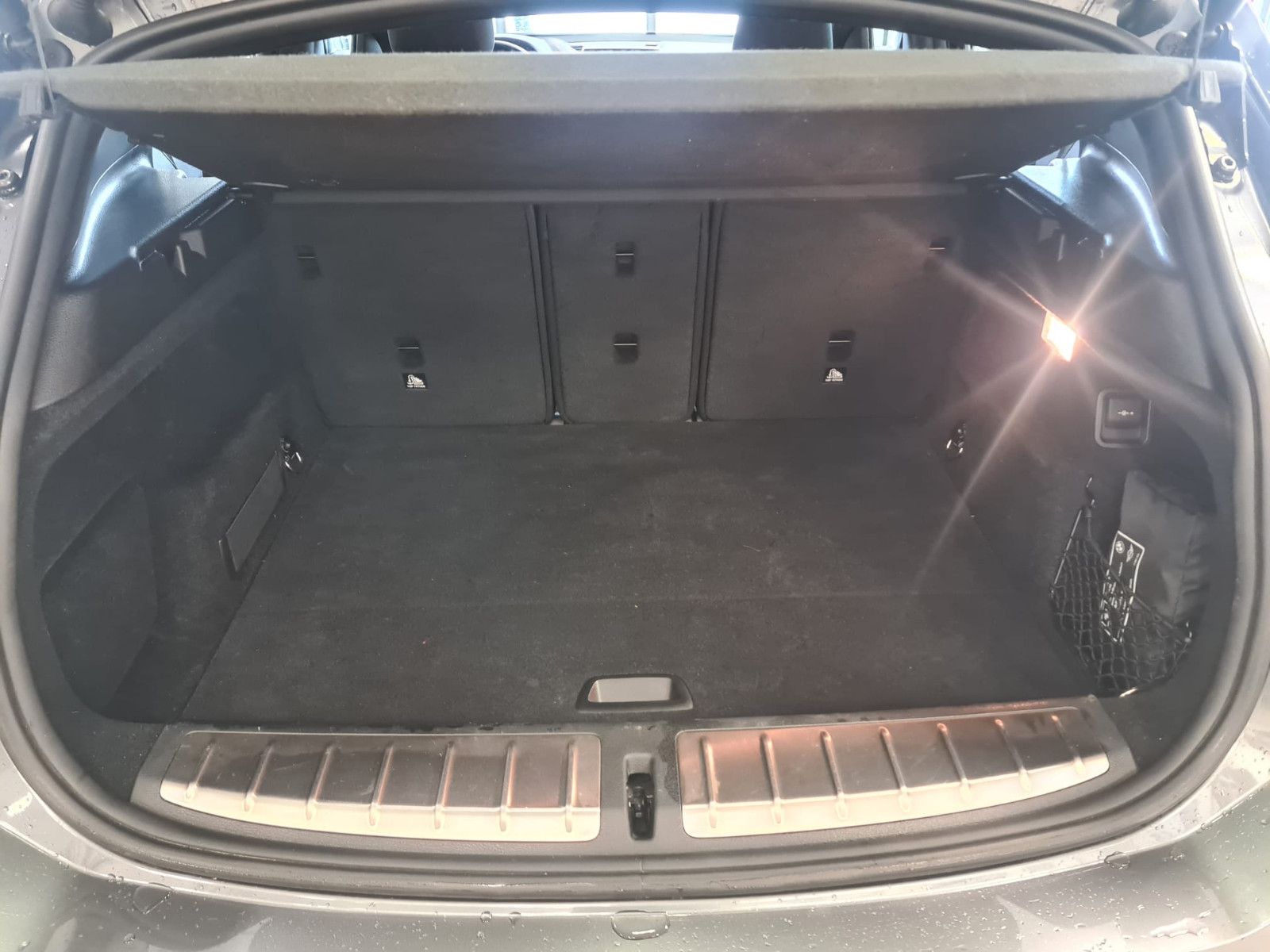 Fahrzeugabbildung BMW X2 sDrive 18 d / KAMERA / NAVI / LED