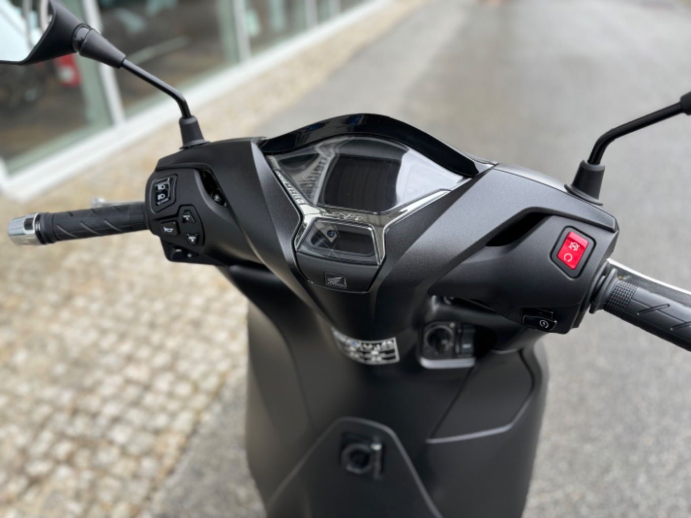 Fahrzeugabbildung Honda SH 350i inkl. Topcase, wenig KM,