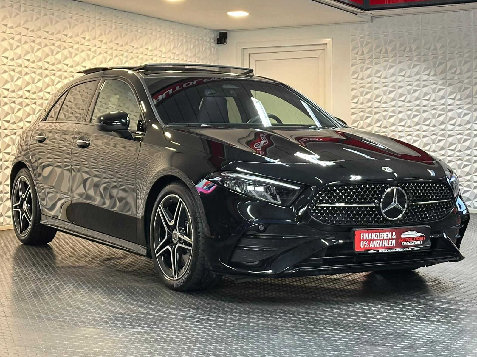 MERCEDES-BENZ A 250 4M AMG NIGHT* LED#SHZ#PANO#NAVI#TEMPO#SPUR - Image 2