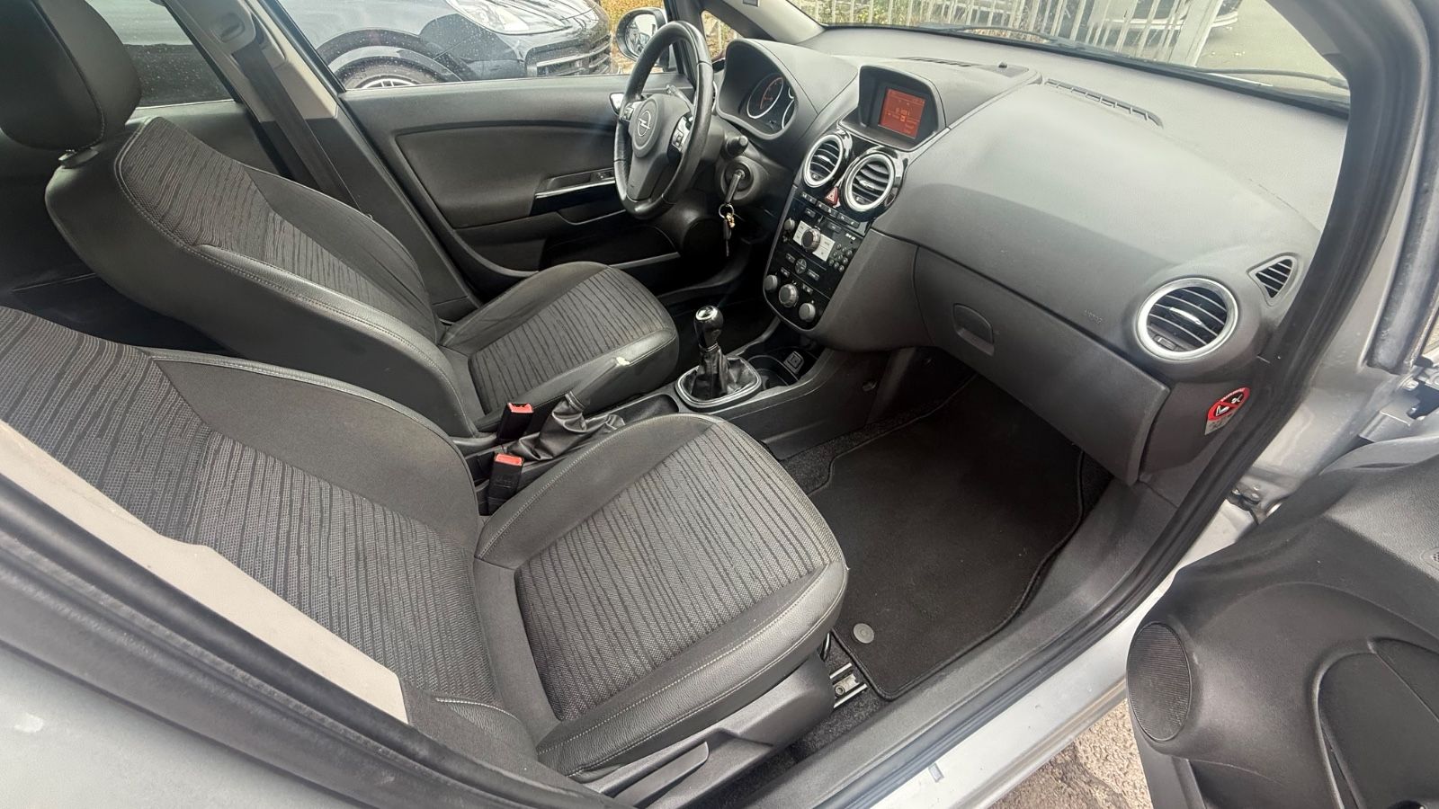 Fahrzeugabbildung Opel Corsa D Energy