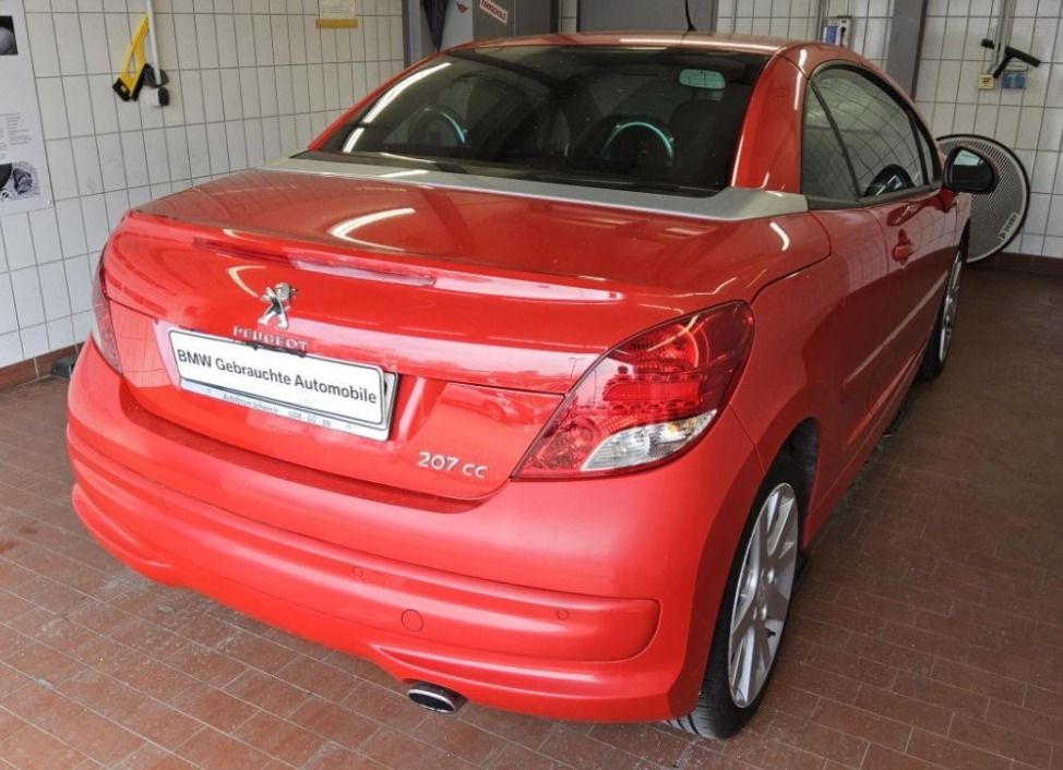 Fahrzeugabbildung Peugeot 207 CC 1.6 Roland Garros LEDER NAVIGATION 1.HAND