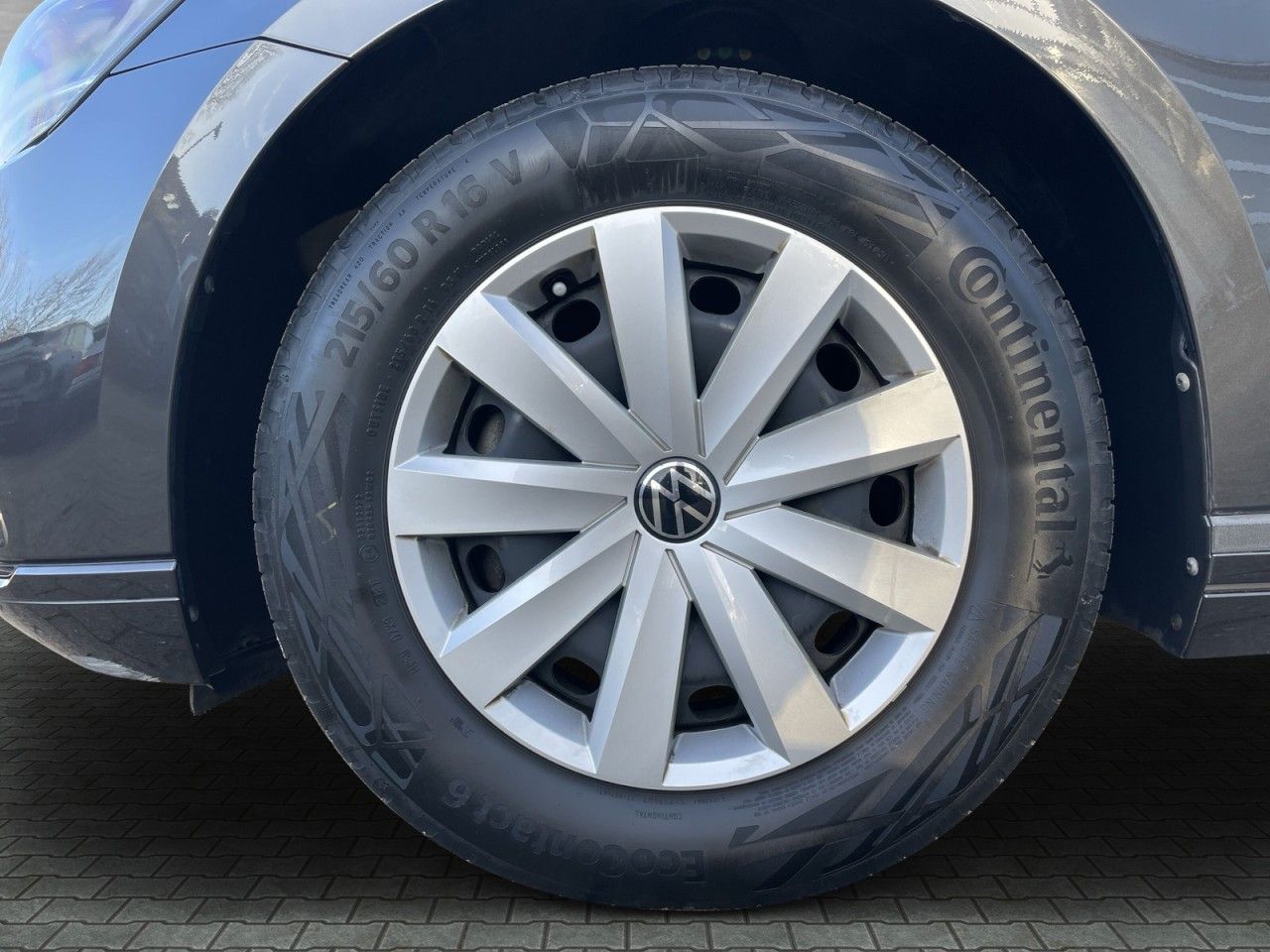 Volkswagen Passat Variant - Bild 7