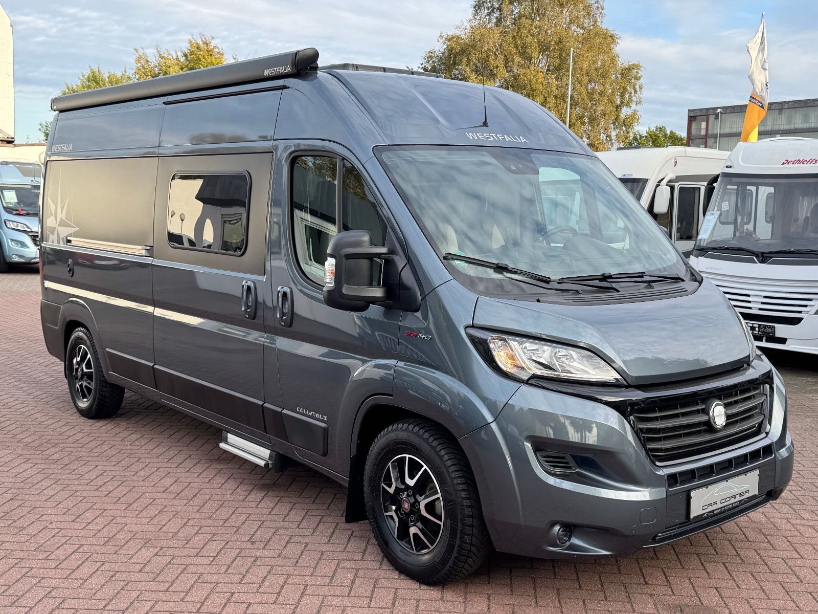 Fahrzeugabbildung Westfalia Columbus 601 D 4 SCHLAFPLÄTZE SOLAR AHK 1.HAND