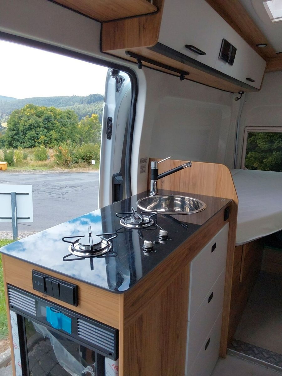 Fahrzeugabbildung Karmann Dexter 4x4 DE 570 AW Klima, RFK, El. Trittstufe