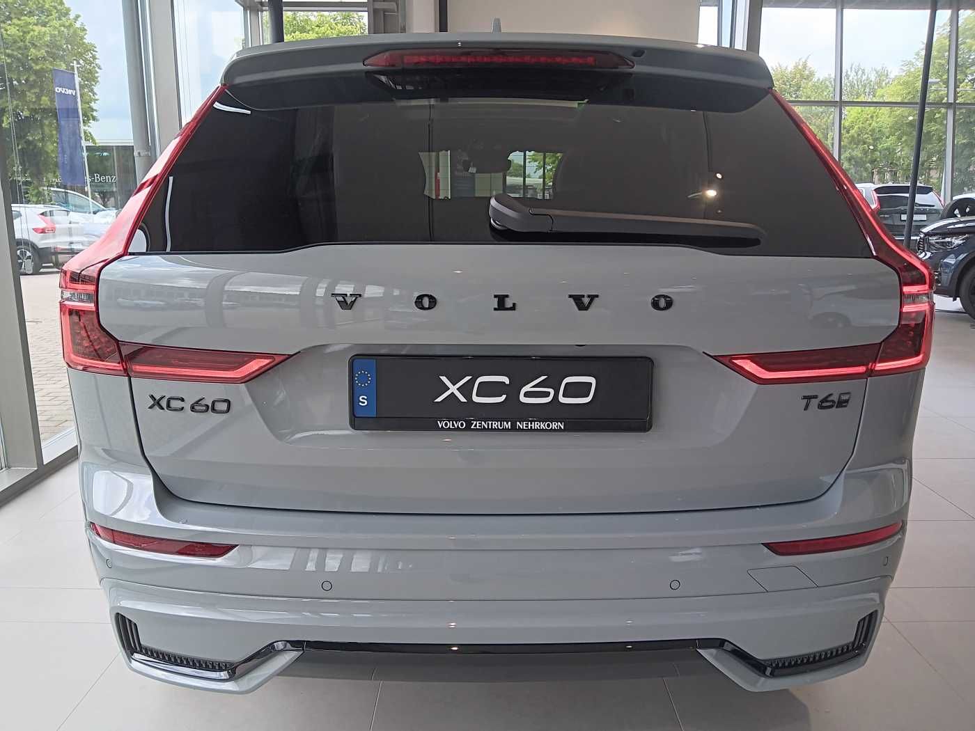 Fahrzeugabbildung Volvo XC60 T6 AWD Plus Black Edit. 'HEAD-UP-DISPLAY'