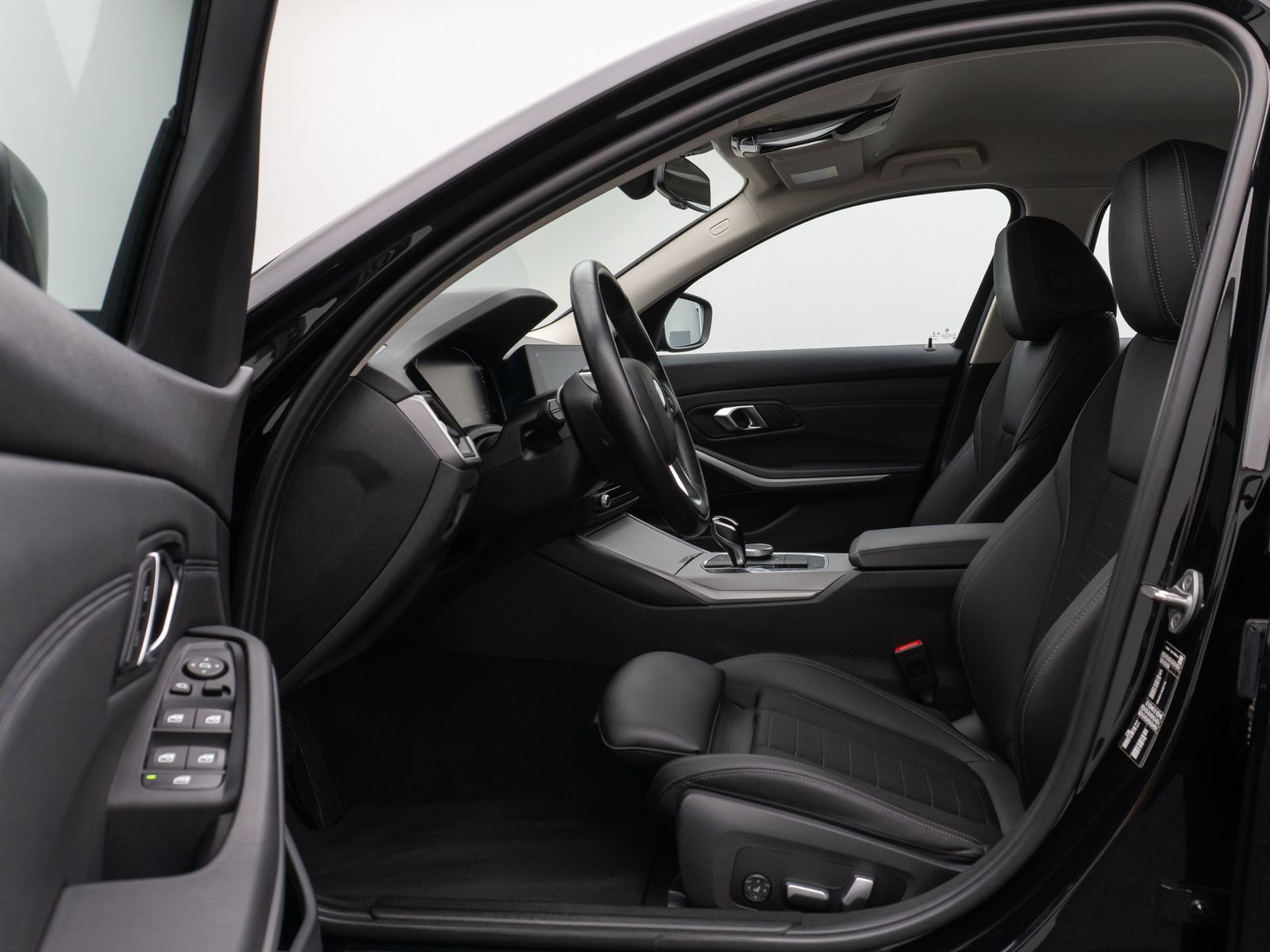 Fahrzeugabbildung BMW 320d DAB CockPitPr PDC AHK Stop&Go Komfort Sport