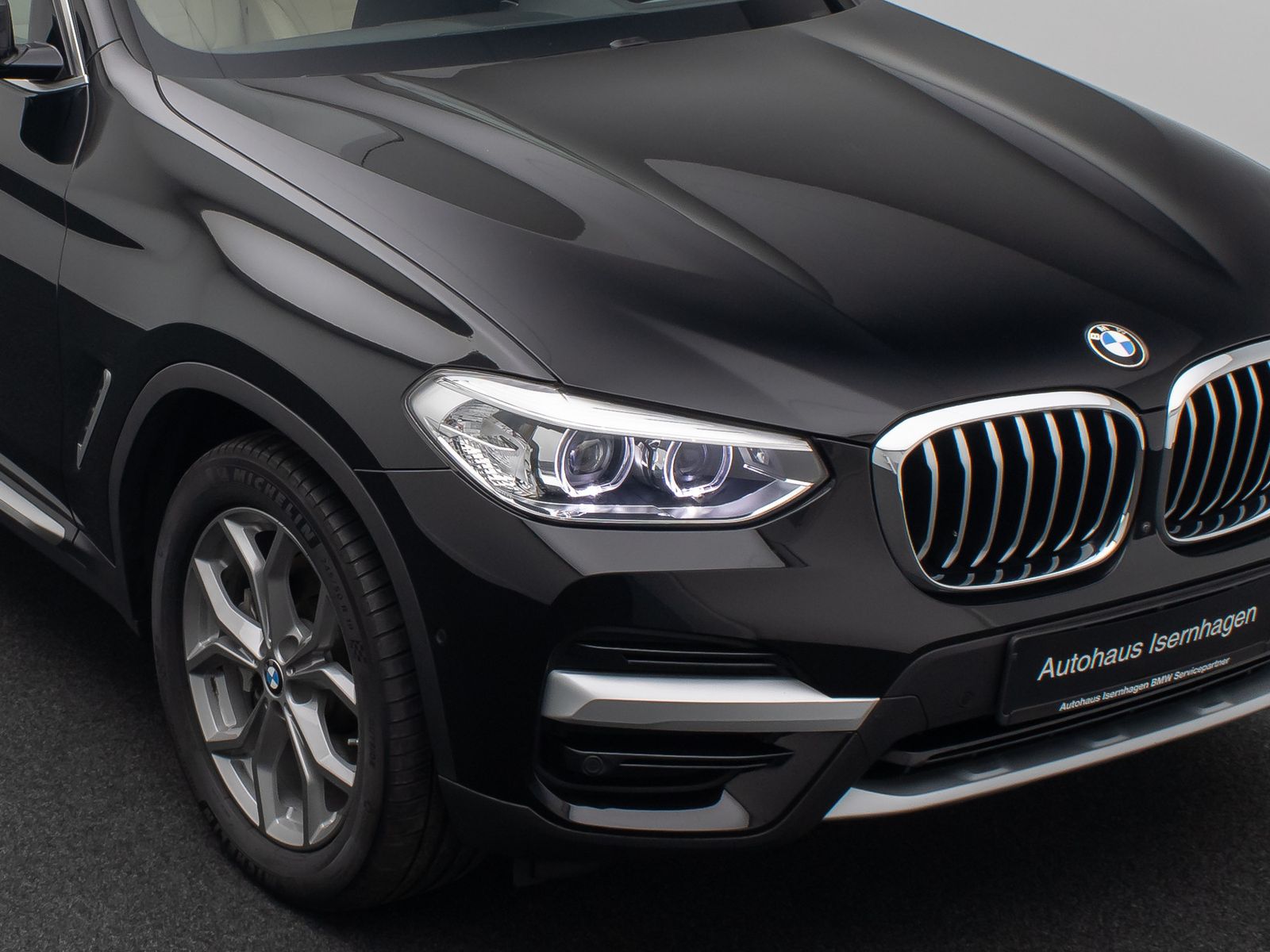 Fahrzeugabbildung BMW X3 xD30e xLine 360°HUD DAB HIFi Panorama Komfort