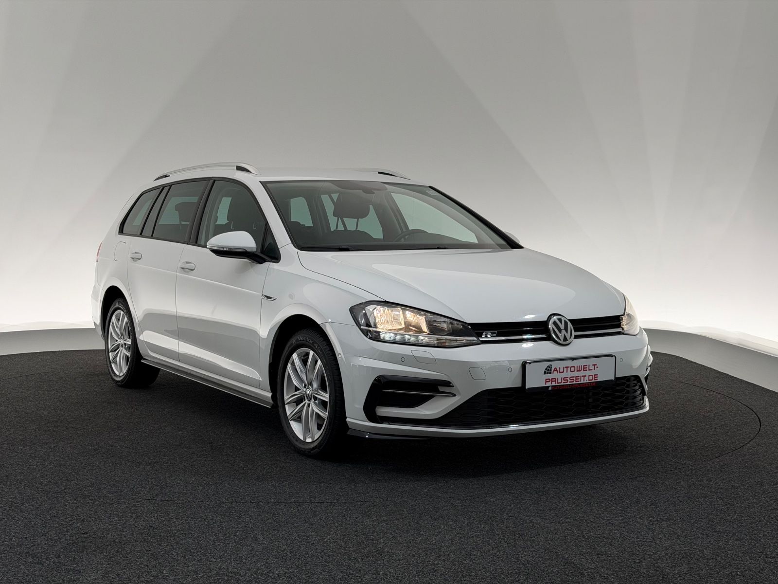 Gebrauchtwagen Volkswagen Golf Golf VII 2.0 TDI Comfortline*R LINE*R.KAM-ACC in Horb am Neckar