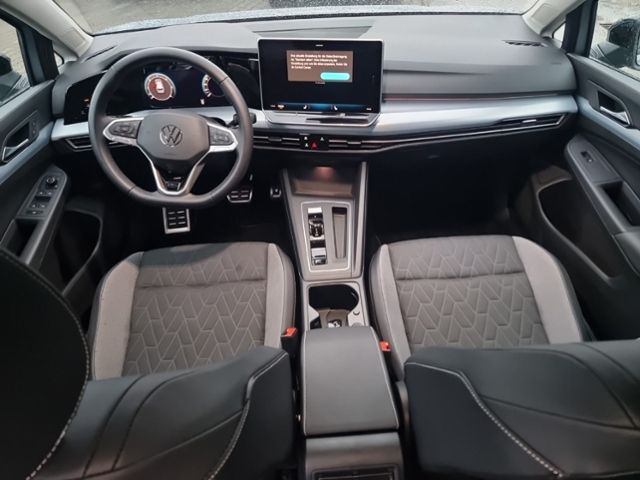 Fahrzeugabbildung Volkswagen Golf VIII Variant 2.0 TDI GOAL KAMERA NAVI LED S