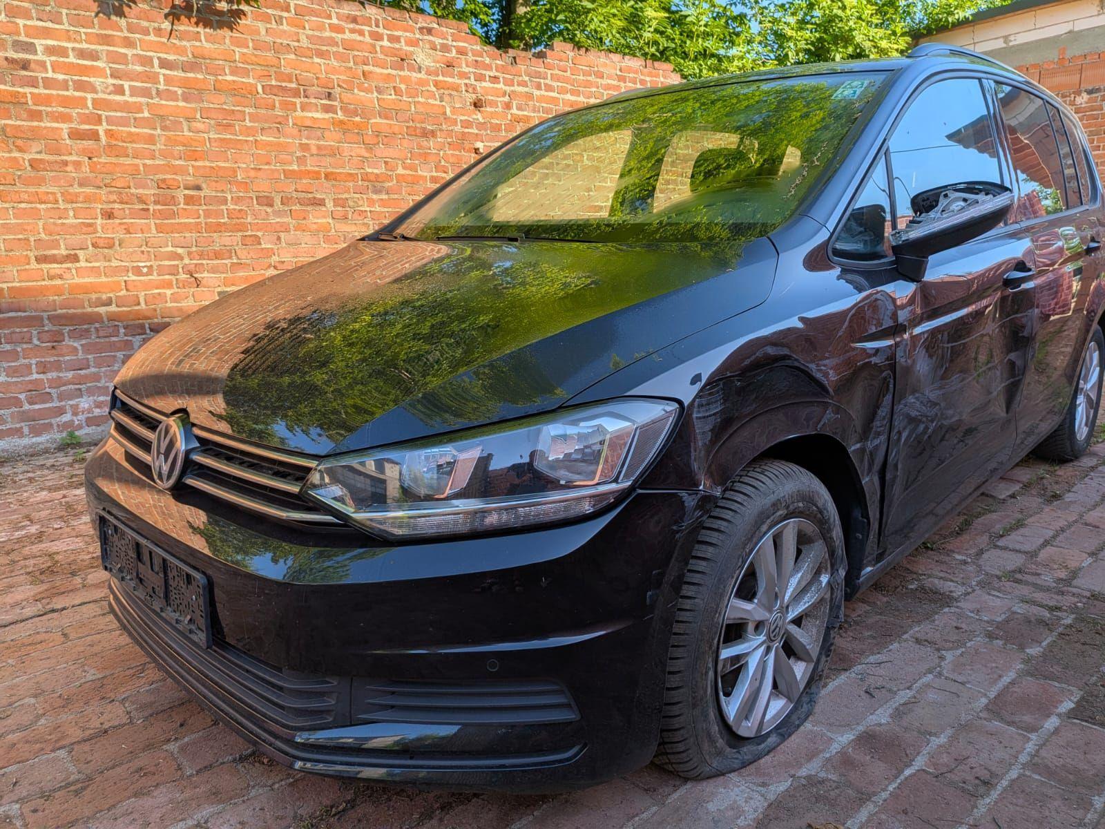 Volkswagen Touran Comfortline BMT  1.2 TSI Unfallschaden