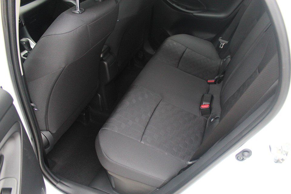 Fahrzeugabbildung Mazda 2 Hybrid Centre-Line 1.5L VVT-i 116 PS CVT ACAA