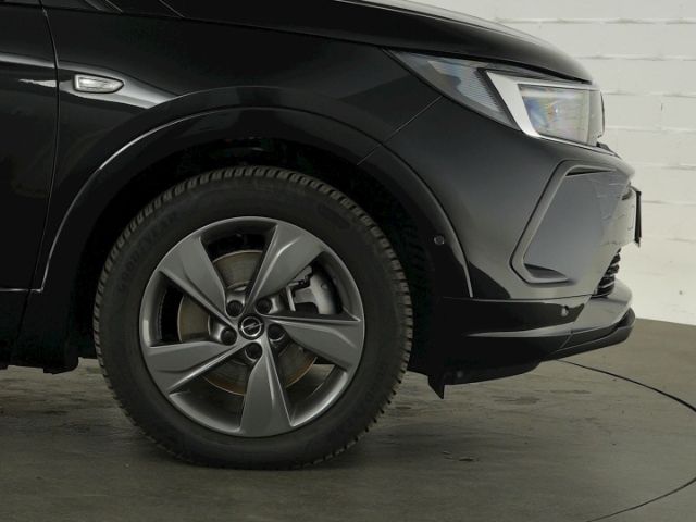 Grandland GSe 4X4 PHEV AT+AHK+NAVI+360 GRAD KAME