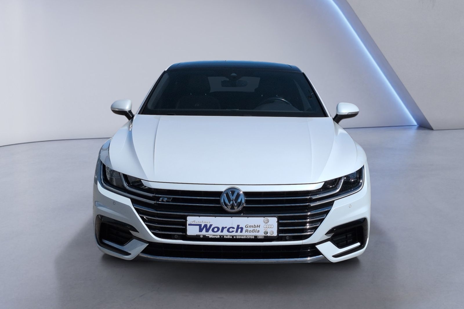 Arteon 2.0 TSI DSG R Line PANO+NAVI+ACC+SHZ