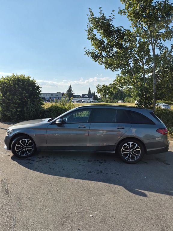 Image of Mercedes-Benz C 200