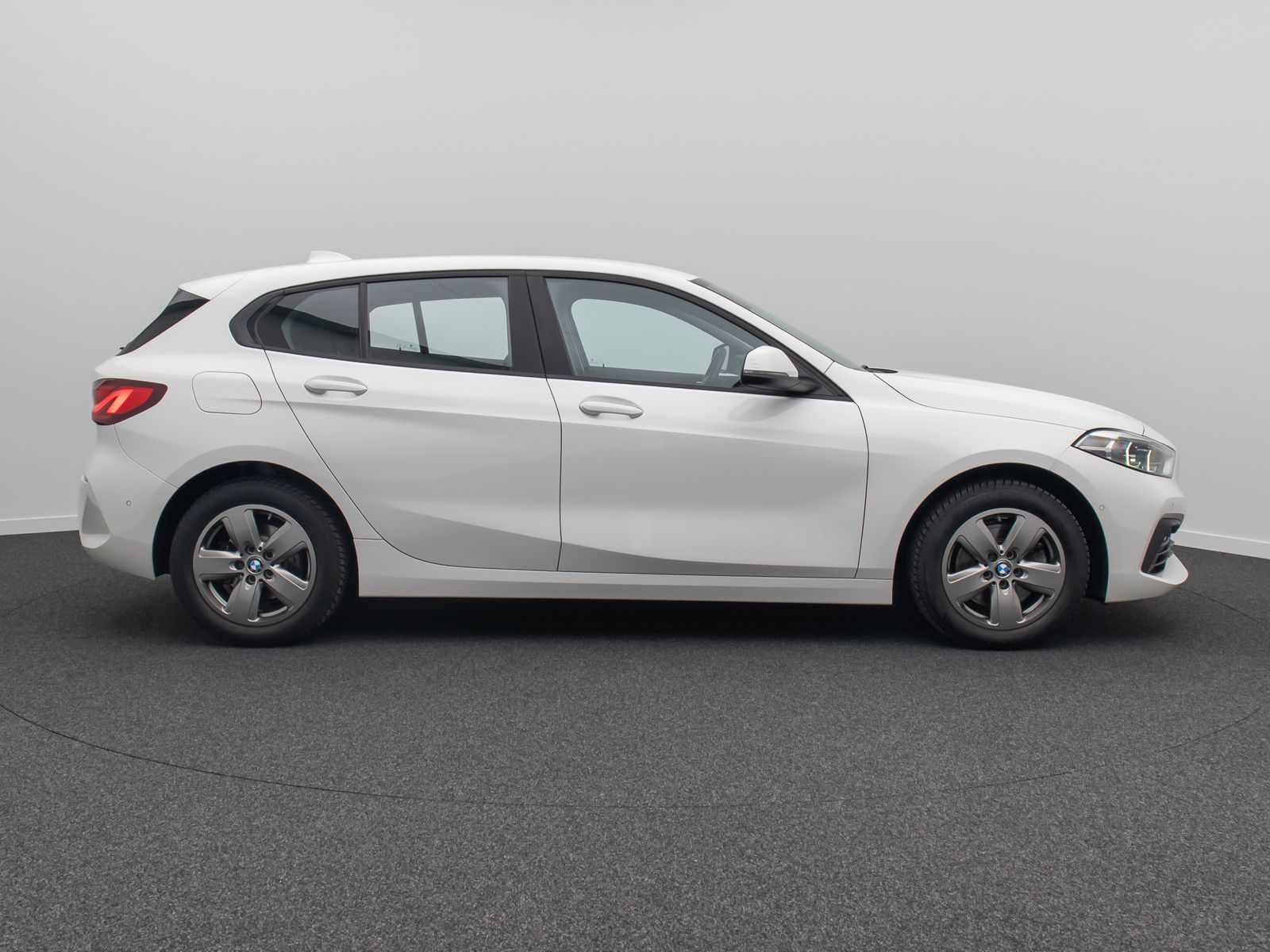 Fahrzeugabbildung BMW 116d Kamera DAB Sitzhzg LED Geschwindigkeitsreg