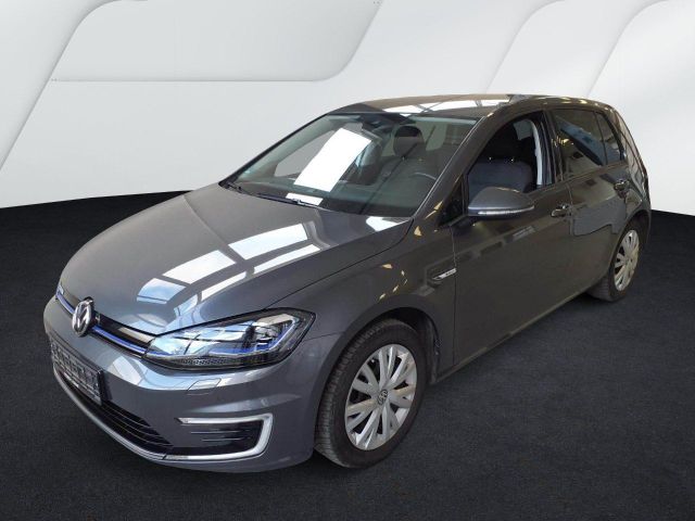 Volkswagen Golf e-Golf CCS DYNAUDIO Wärmepumpe Winterpaket