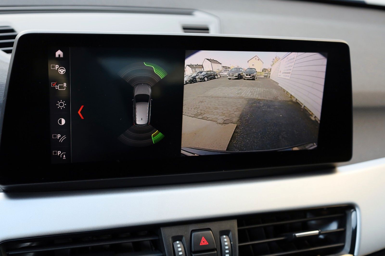 Fahrzeugabbildung BMW X1 xDrive 25 e Advantage,Leder,Navi,LED,HUD,SH