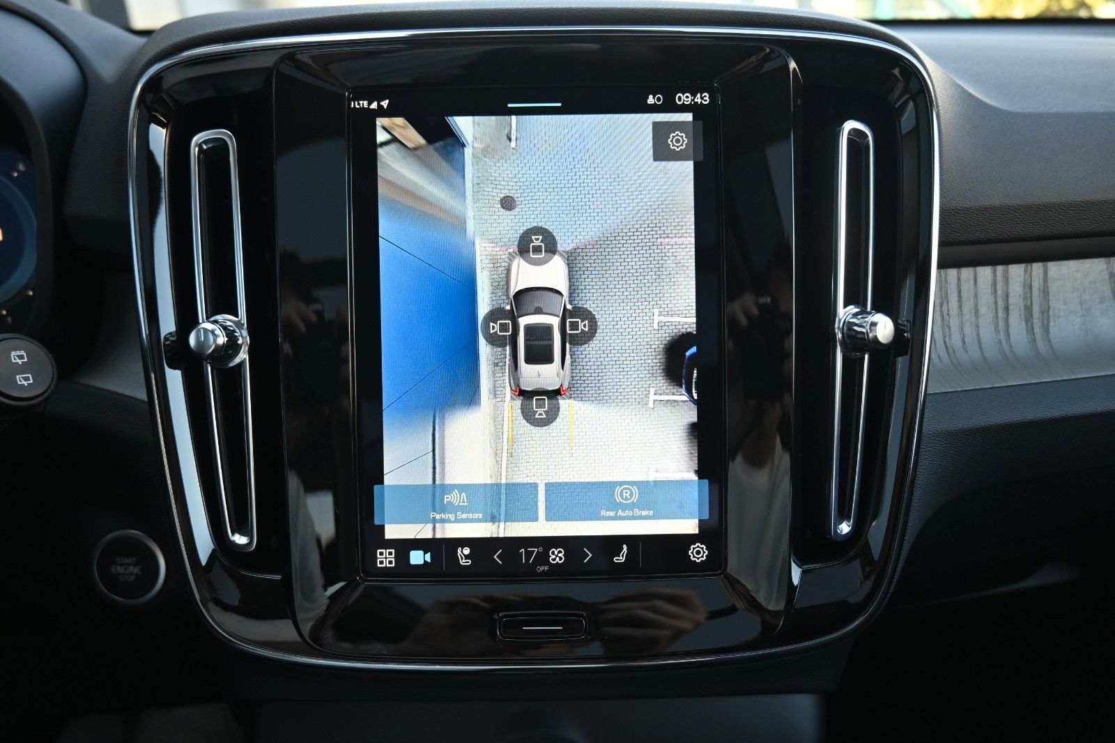 Fahrzeugabbildung Volvo XC40 B4 Dark*FSHZG*360°*PANO*ACC*Pixel*