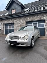 Mercedes-Benz Mercedes E500 - gebrauchte Mercedes-Benz E 500 aus dem Jahr 2004