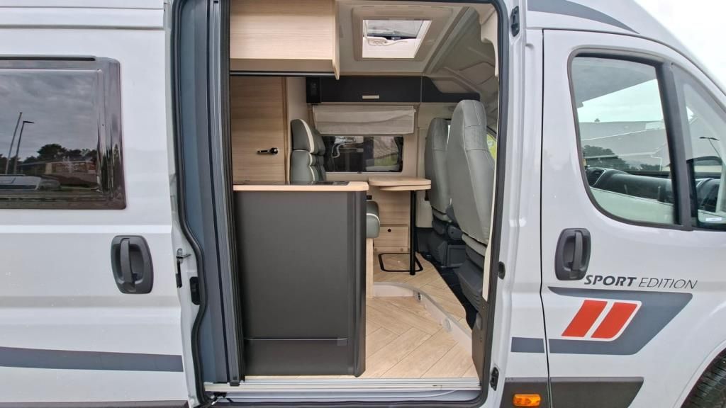 Autohaus Zimpel & Franke -  Challenger V210 Sport 2026er +ArcticPaket+Solar - Bild 6 Autohaus Zimpel & Franke -  Challenger V210 Sport 2026er +ArcticPaket+Solar - Bild 6