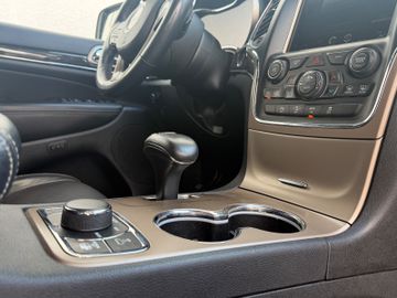 Jeep Grand Cherokee - 10