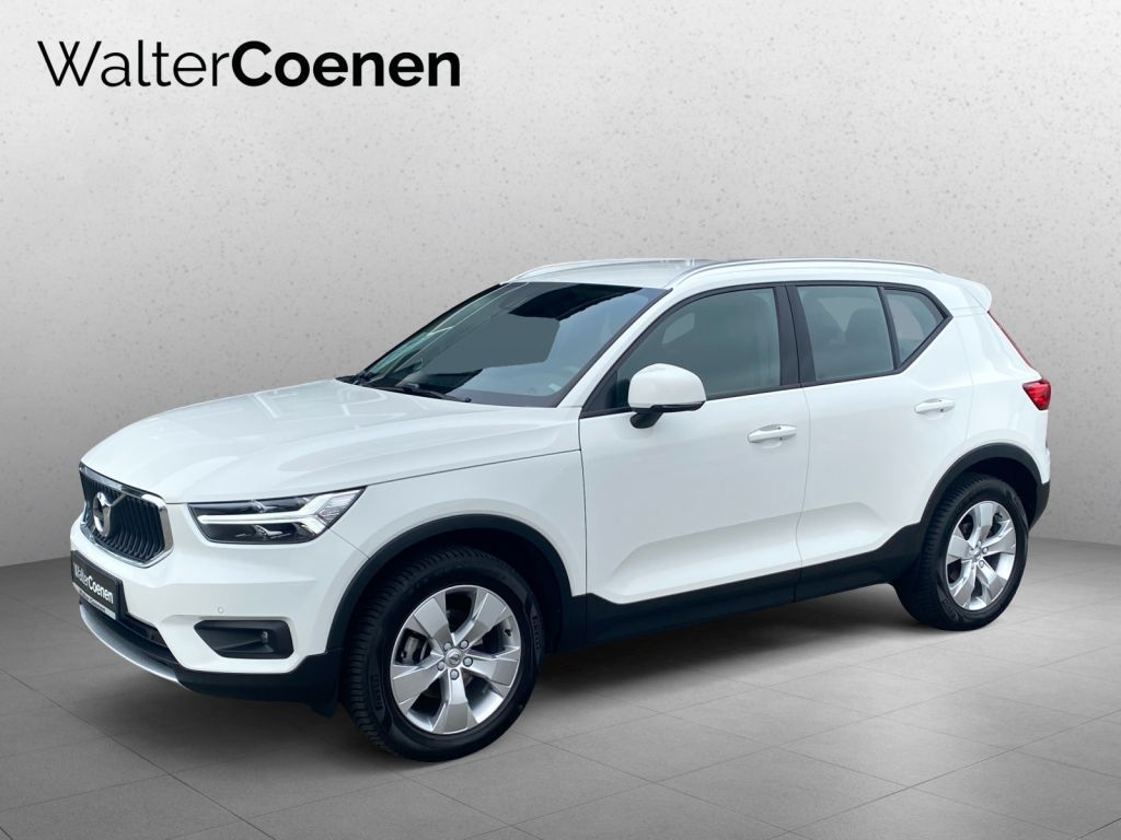 VOLVO XC40 T3 Momentum