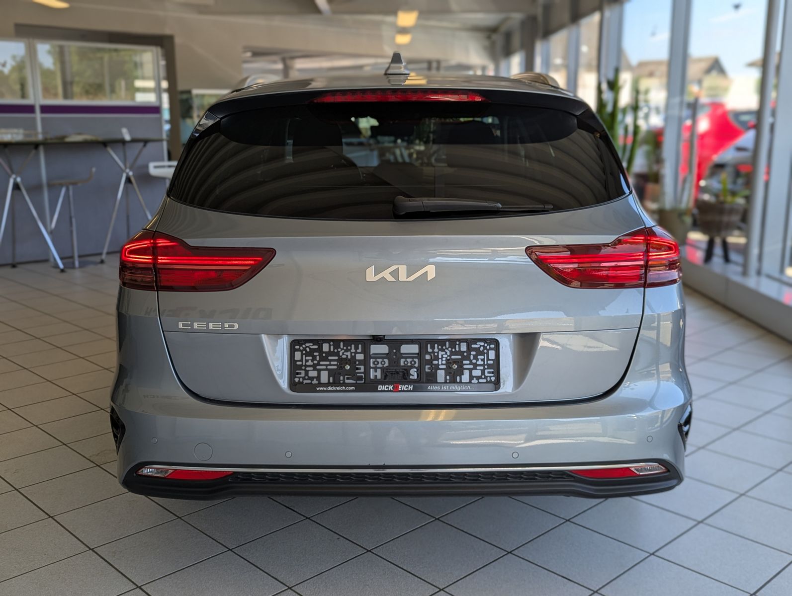 Fahrzeugabbildung Kia cee'd / Ceed 1.5 SW Ultim Style-Pak JBL ACC 7J