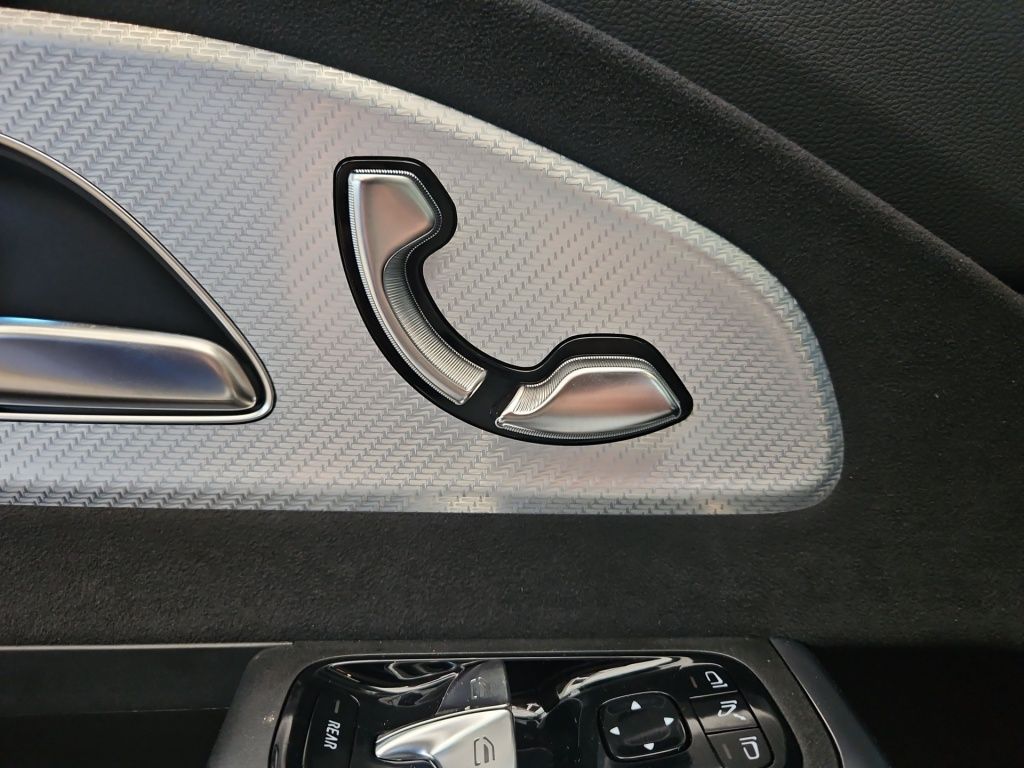 Fahrzeugabbildung Mercedes-Benz CLA 350 4MATIC mit EQ Technologie ++AMG-LINE+NIG