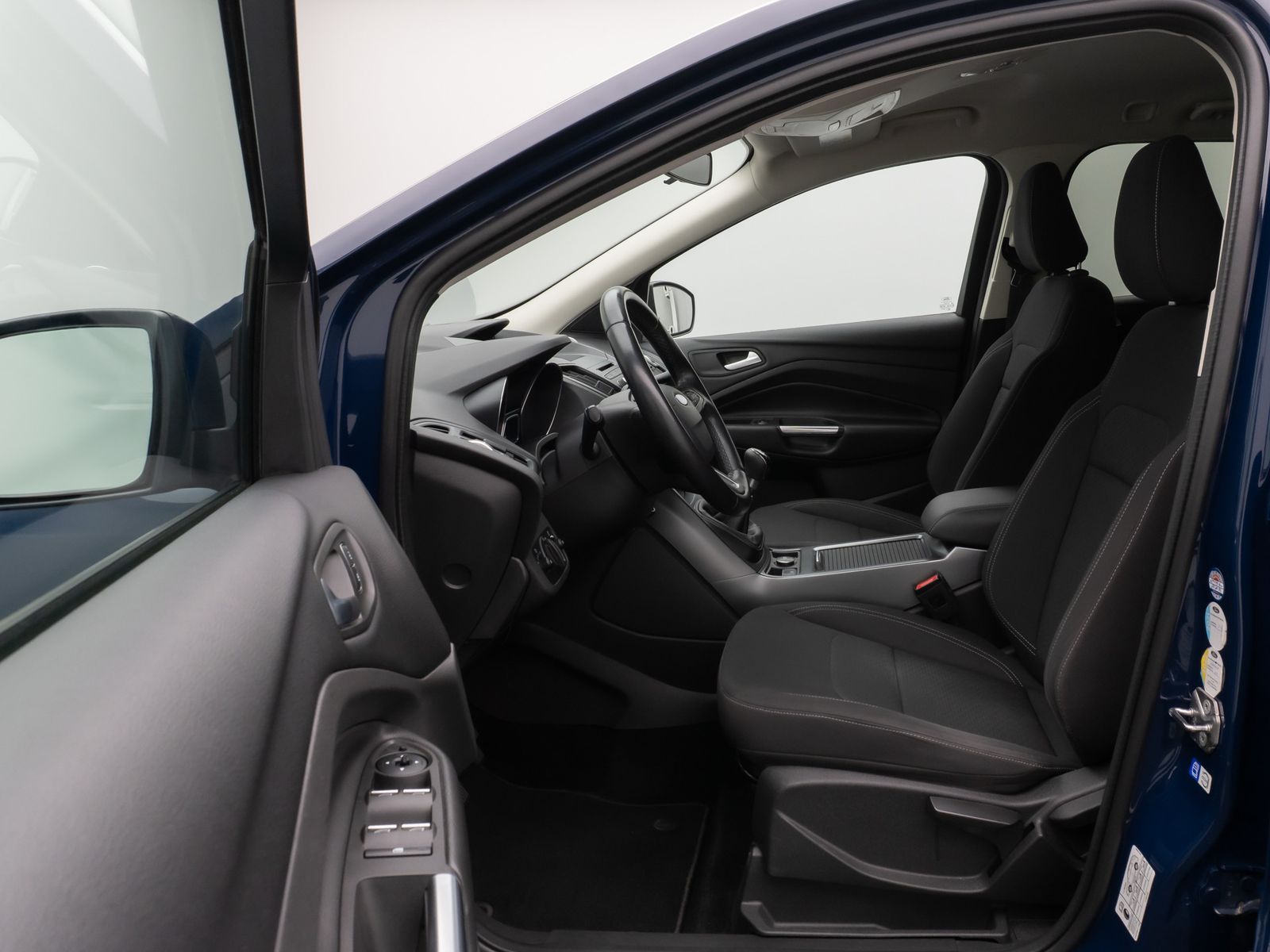 Fahrzeugabbildung Ford Kuga Trend AHK Sitzhzg PDC Tempomat 8Fach