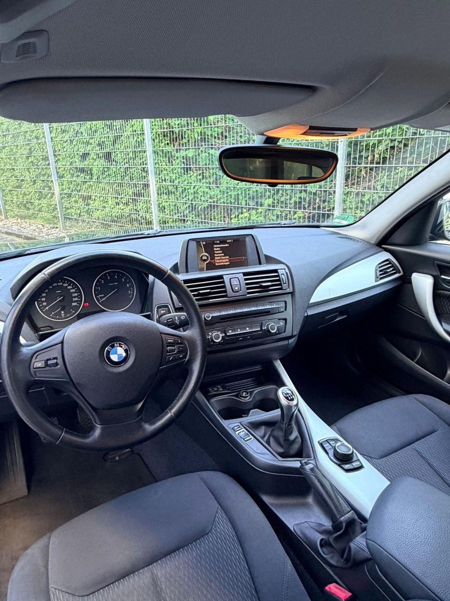 BMW 114 2012 — двигун 102 HP (75kW)