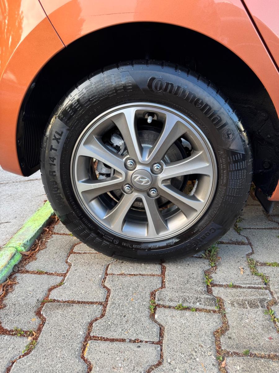 Hyundai i10 FIFA World Cup Edition