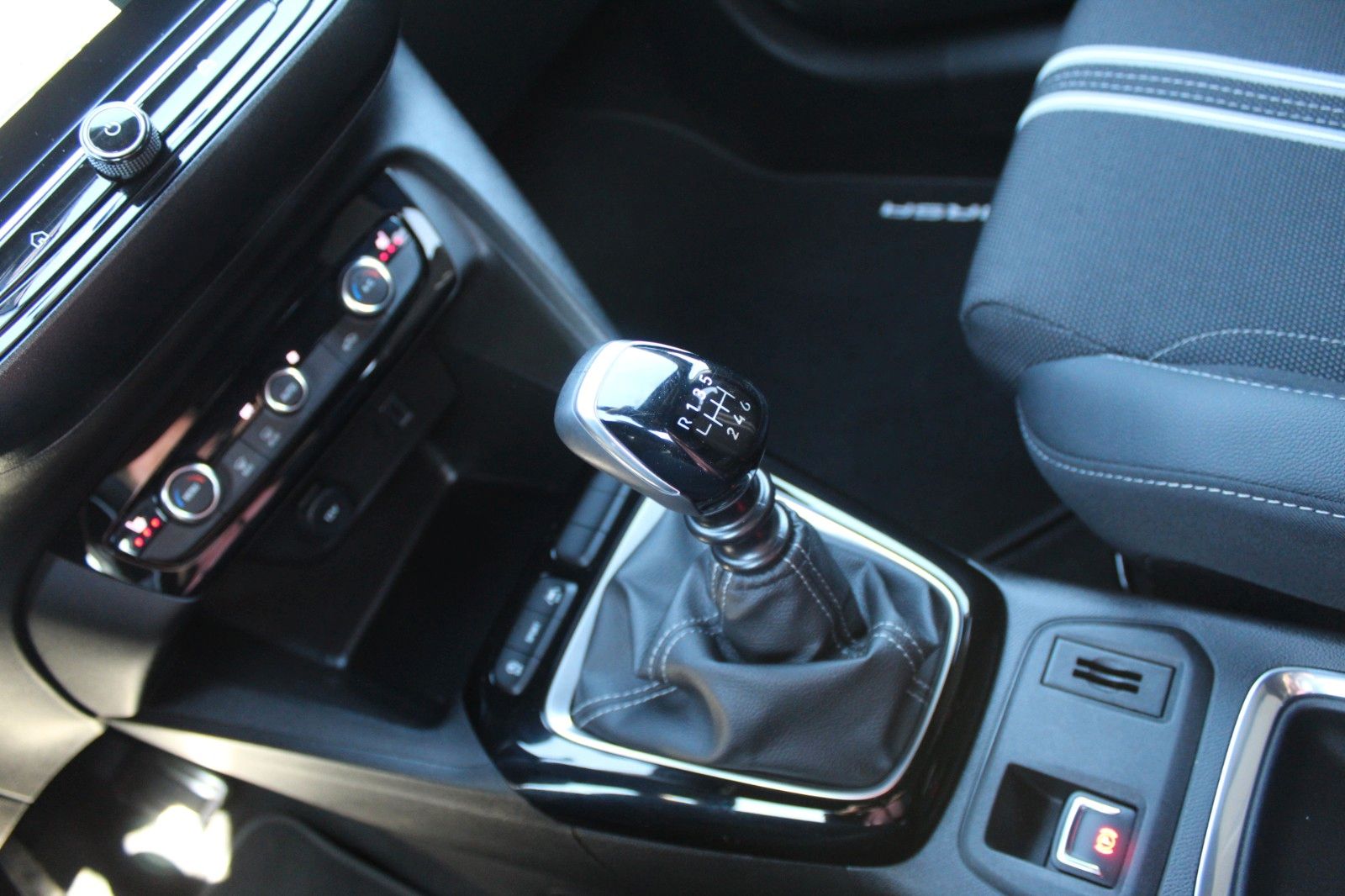 Fahrzeugabbildung Opel Corsa GS Navi*Sitzh.*Allw.*Kamera