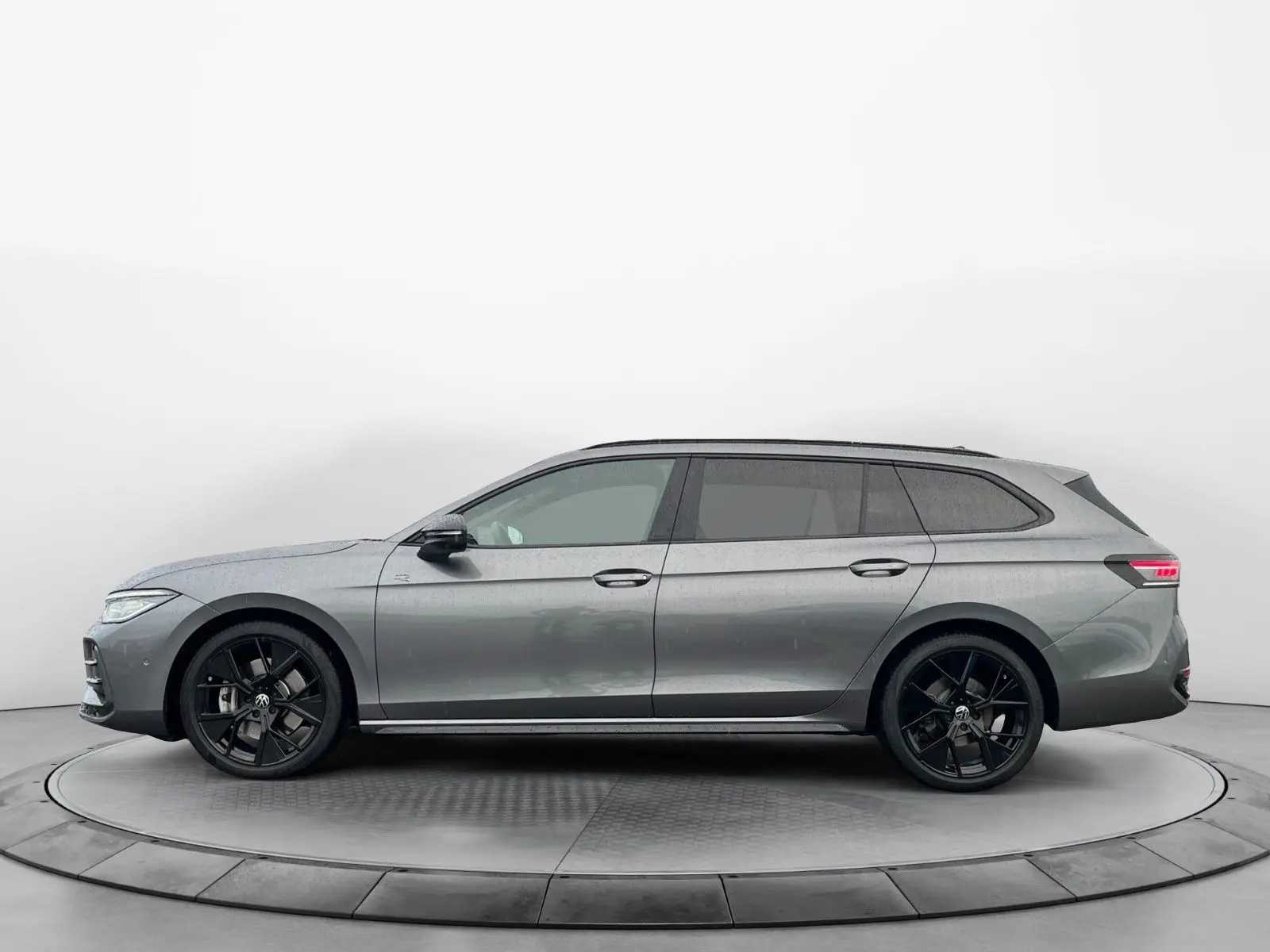 Volkswagen Passat Variant 2.0TDI R-Line DSG AHK Leder Pano 