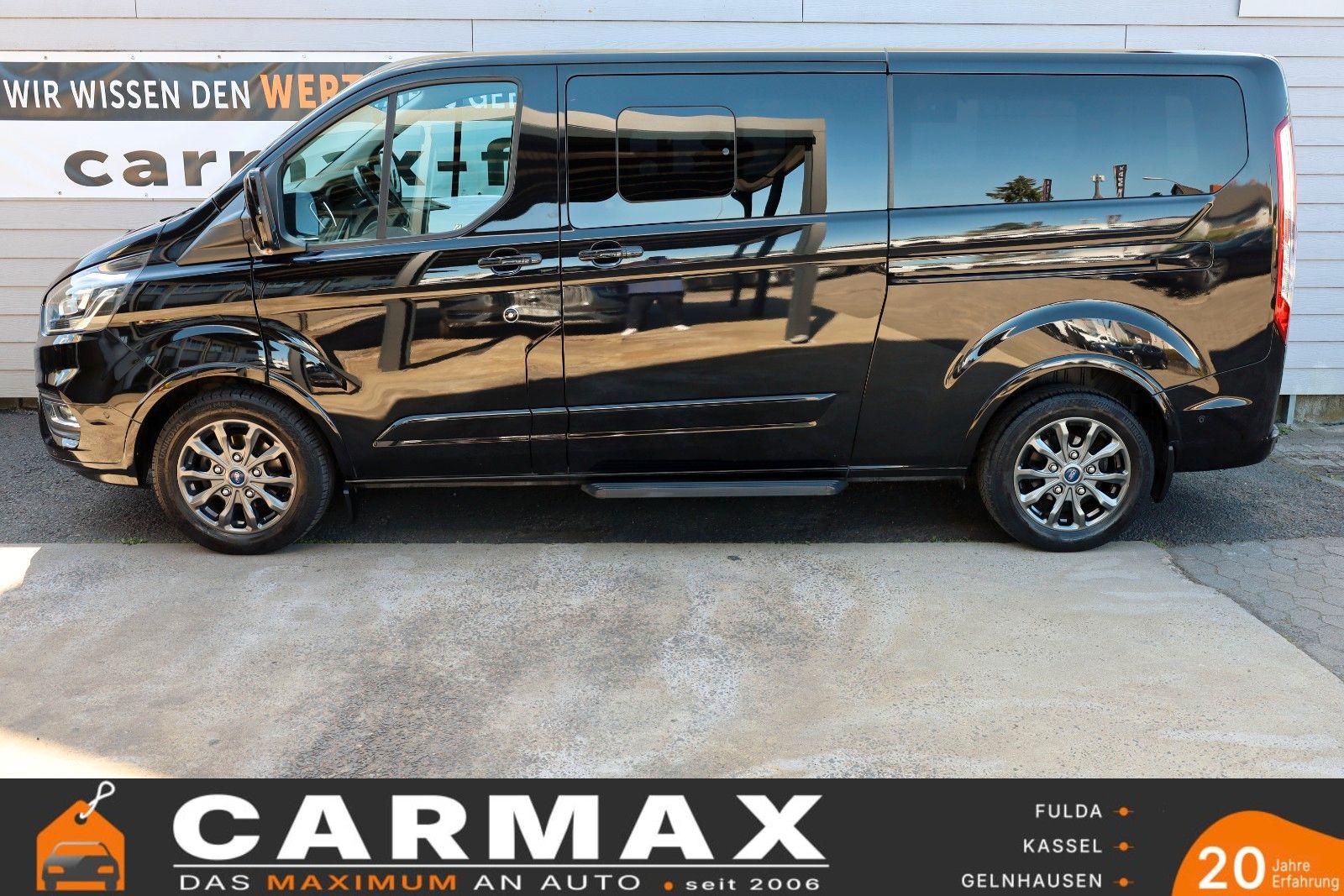 Fahrzeugabbildung Ford Tourneo Custom TITANIUM X 8 Si,Leder,Navi,Xenon