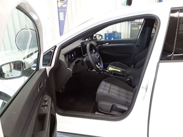 Volkswagen Golf - Bild 8