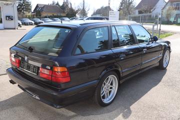 صورة 9 لـ 1994 BMW M5