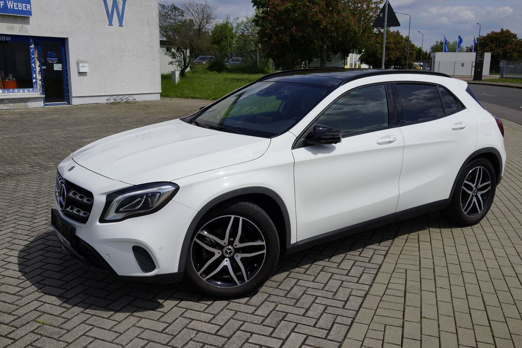 Image of Mercedes-Benz GLA 180