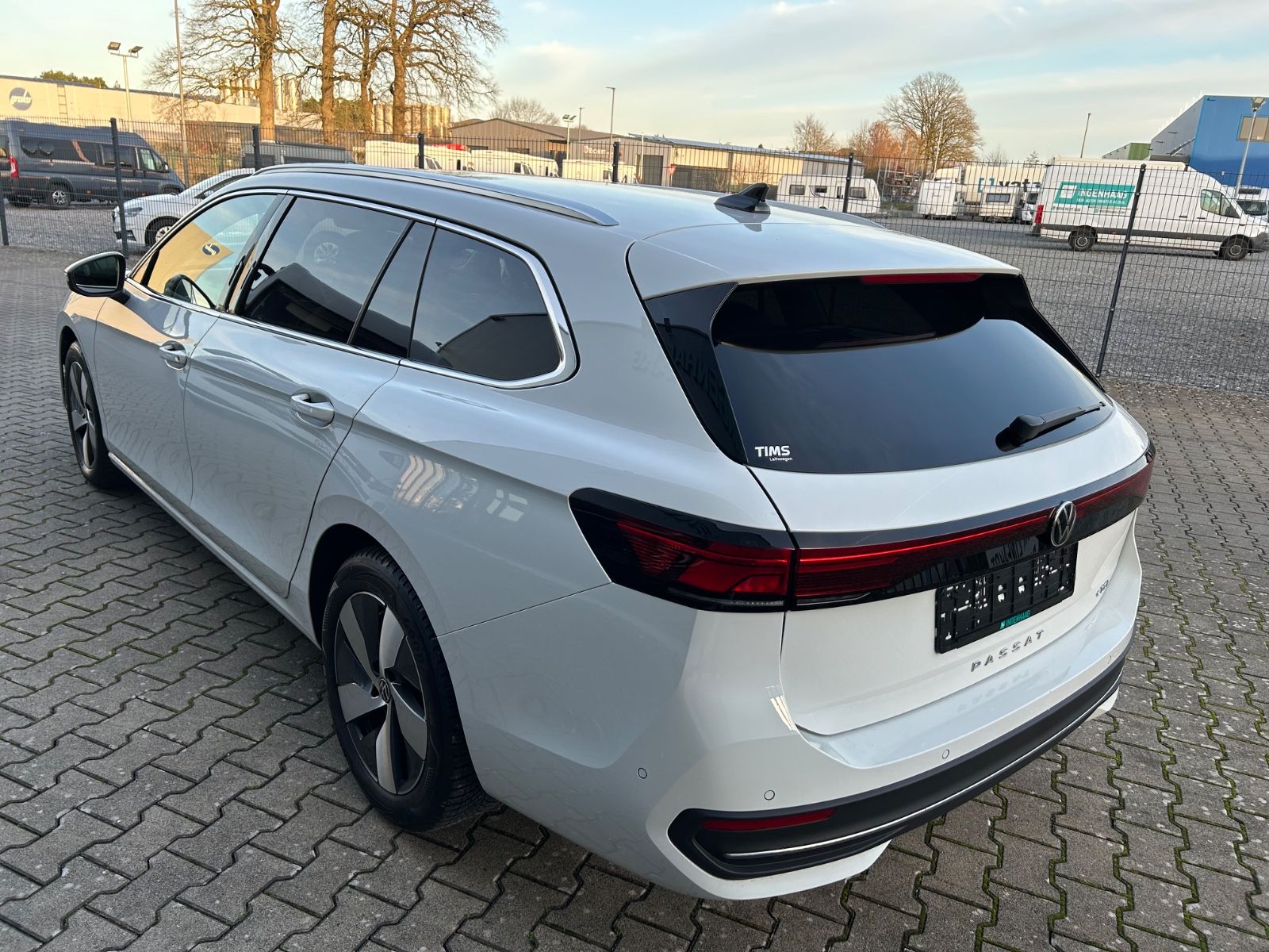Fahrzeugabbildung Volkswagen Passat Variant 1.5 eTSI 110 kW Business