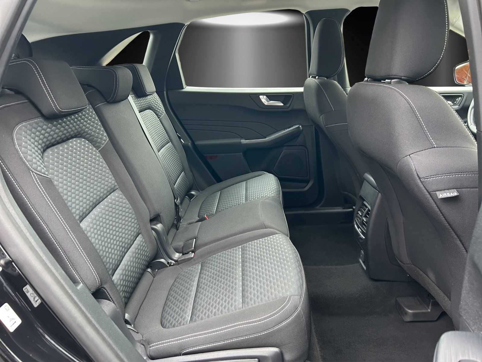 Fahrzeugabbildung Ford Kuga 2.5 PHEV Cool & Connect Aut./PDC/SHZ/NAVI/