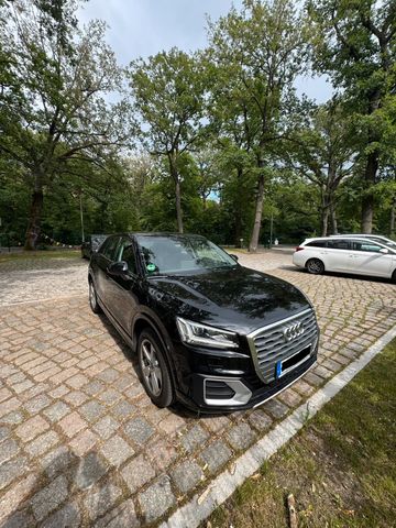 AUDI Audi Q2 1.6 gepflegt