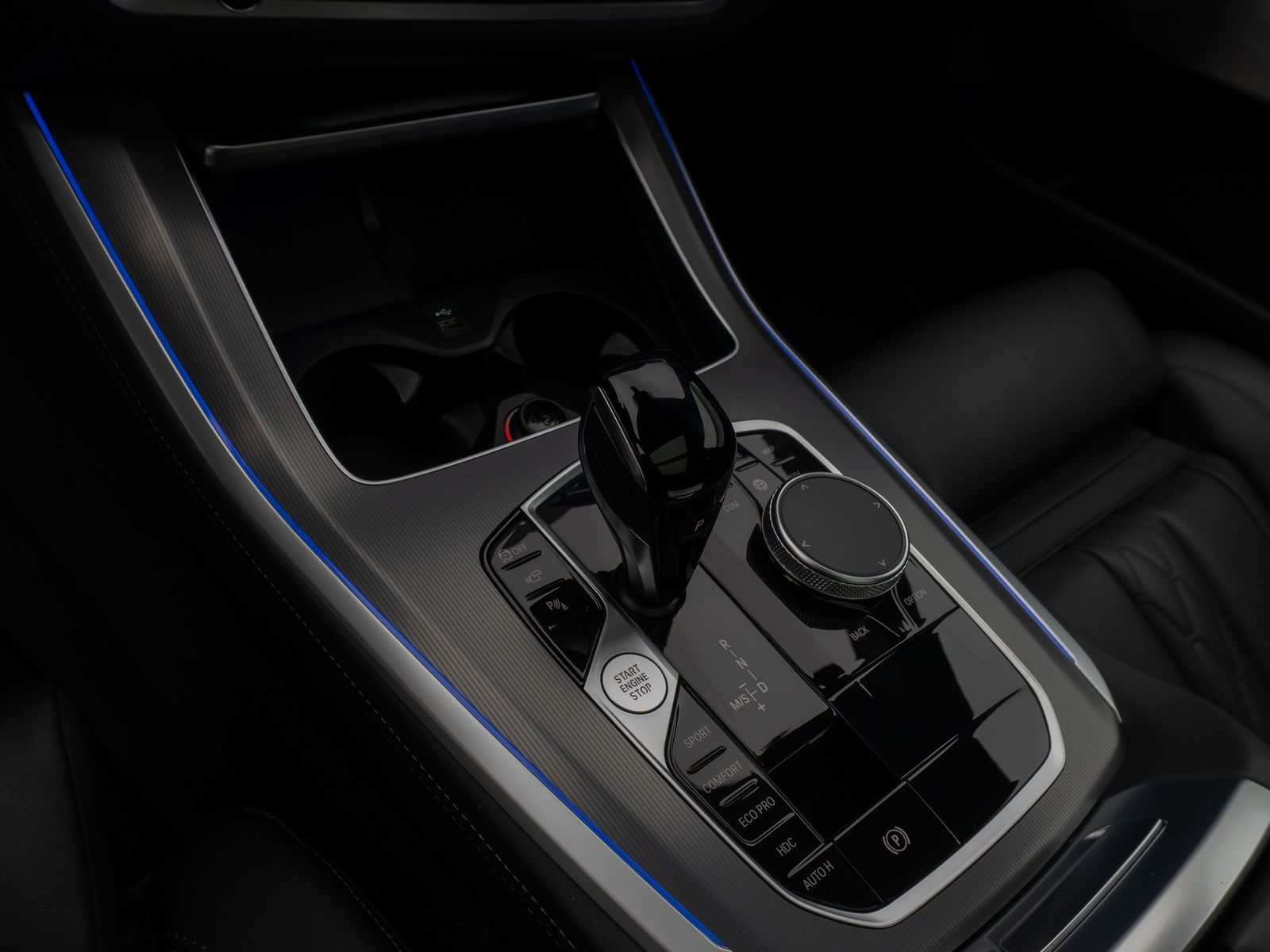 Fahrzeugabbildung BMW X5 xD40i M Sport Panorama 360°Laser HUD DAB B&W