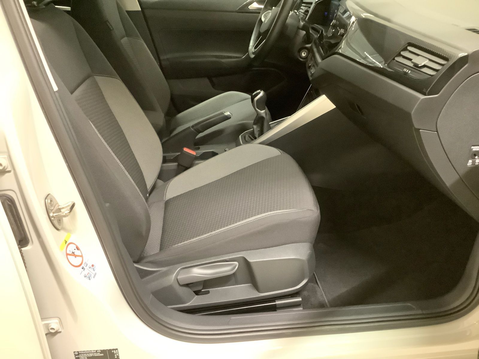 Taigo Life 1,0 TSI 81 kW  LED, Navi, ACC, SHZ