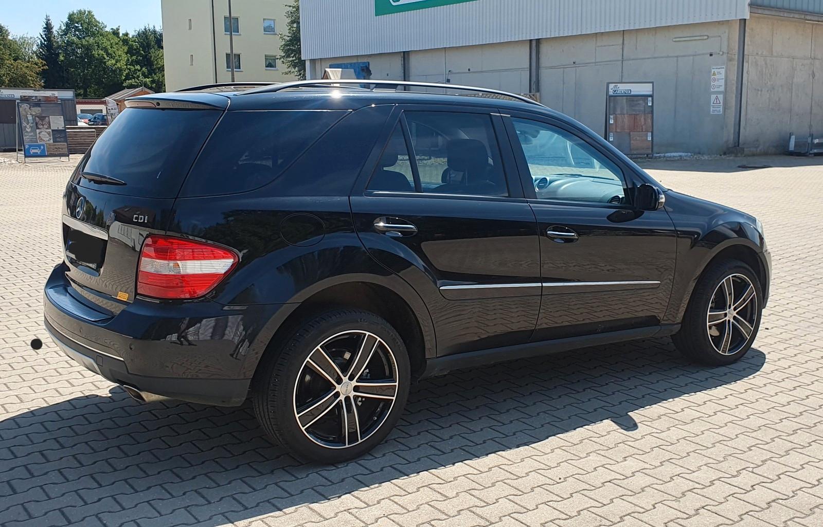 Mercedes-Benz ML 320