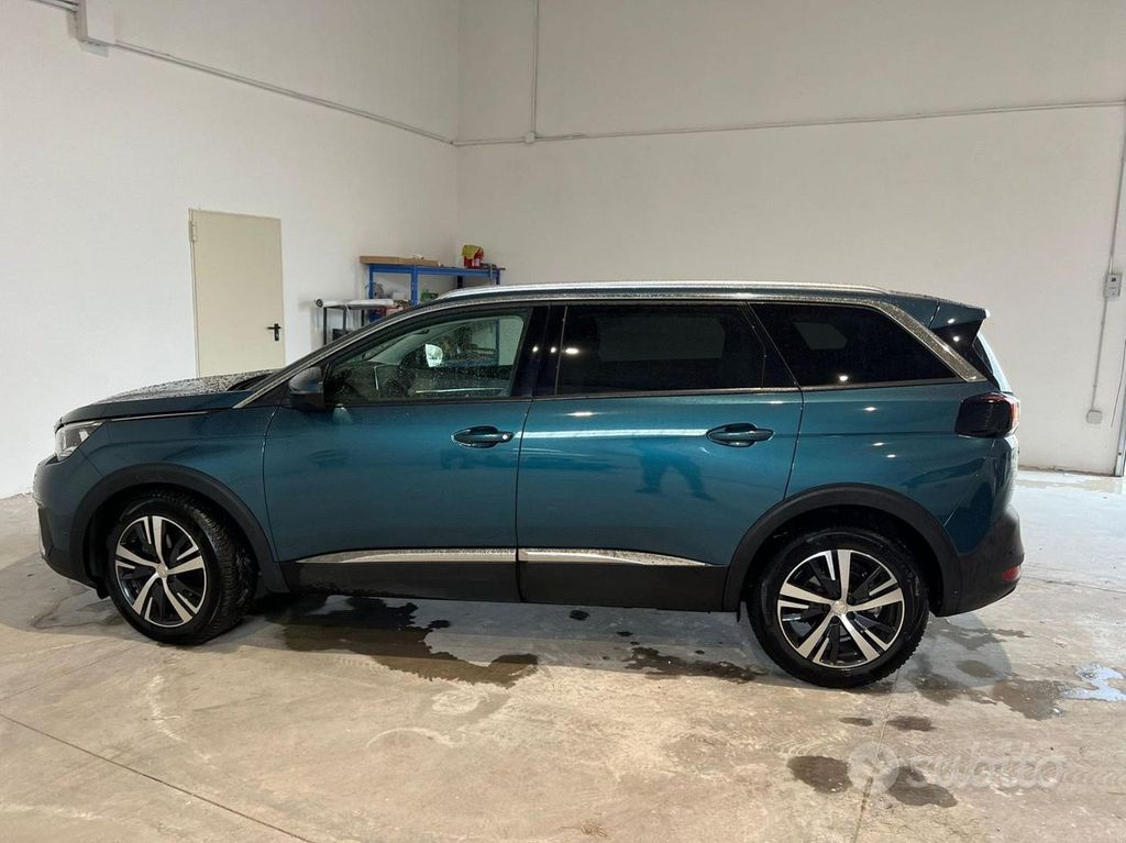 Image of Peugeot 5008