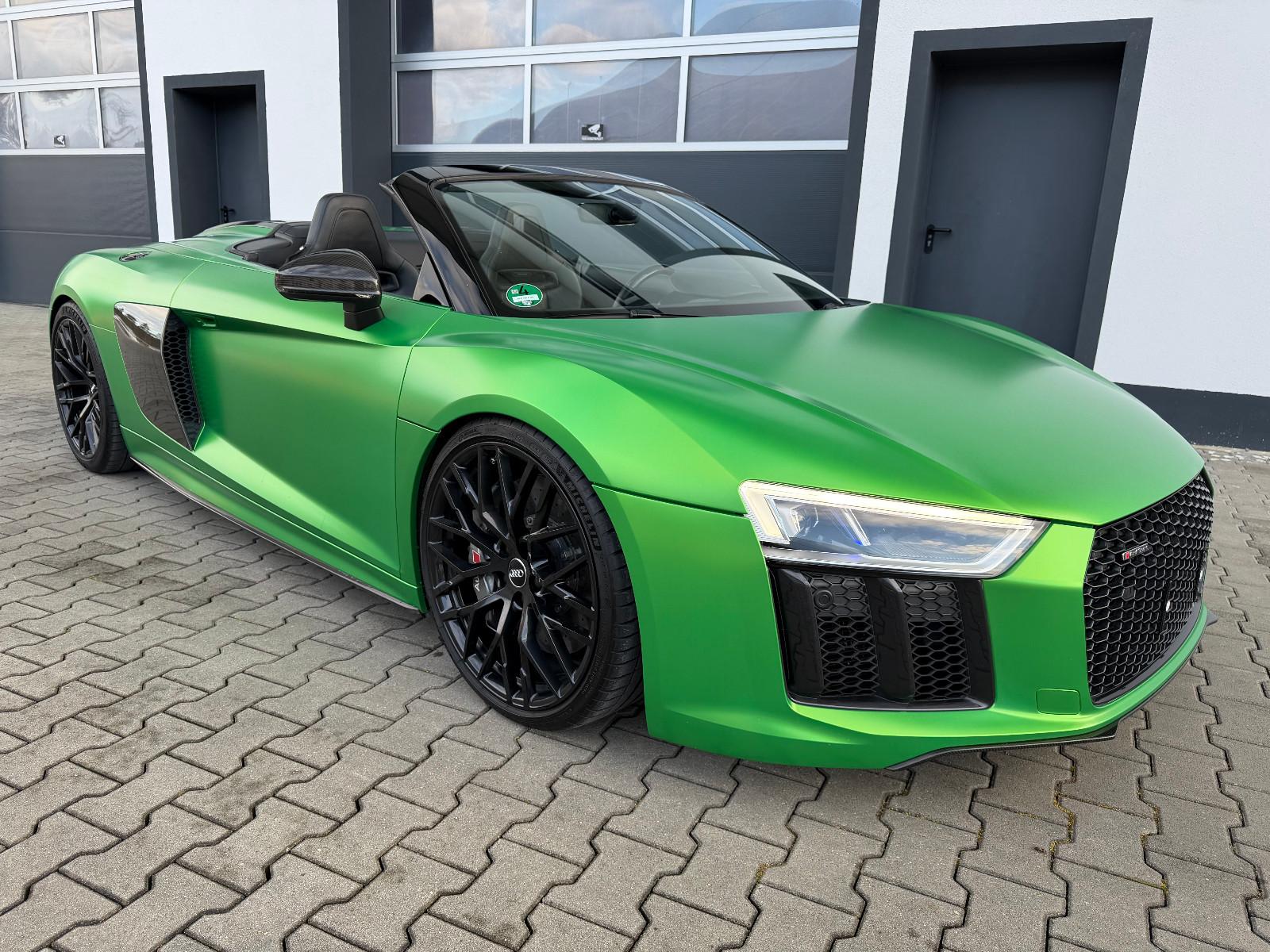 Audi R8plus Spyder B&O/KW/CARBON/SCHALE/KERAMIK/LASER